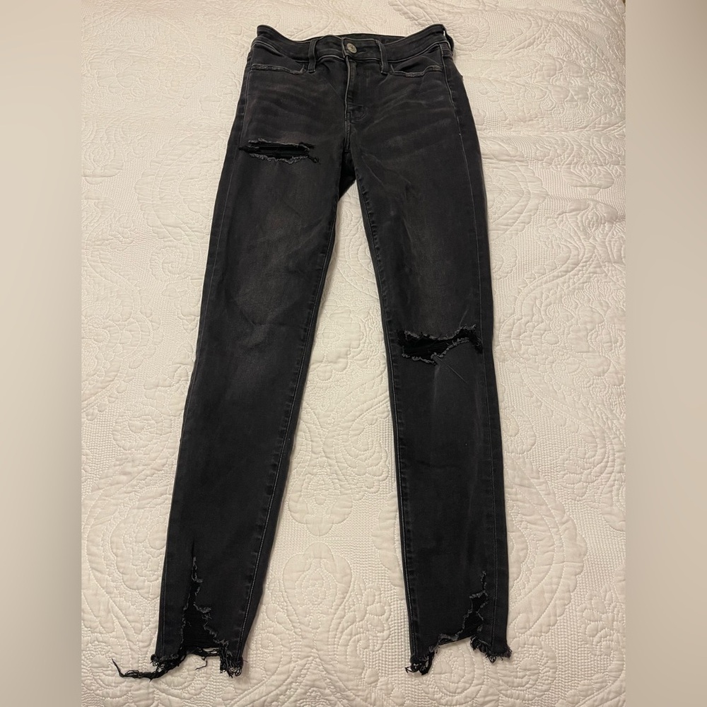 American Eagle Outfitters Black Distressed Hi-Rise Jegging